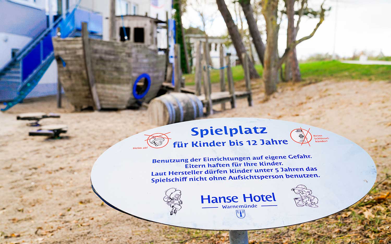 Schilder für Hotelspielplatz