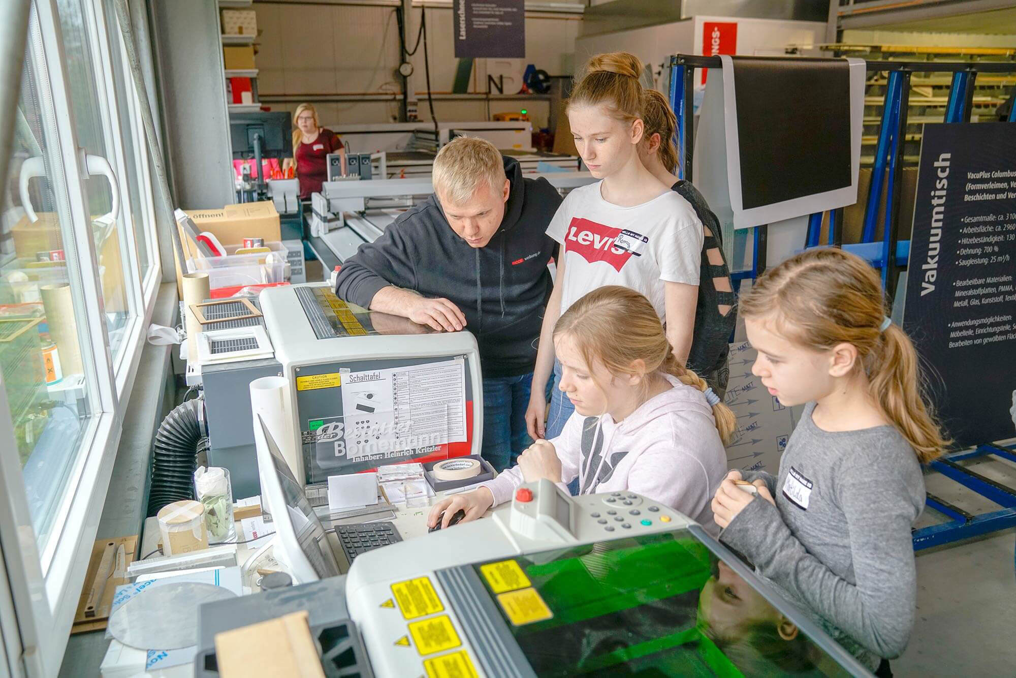 Girls Day 2019 - Dein Tag als Werbetechnikerin