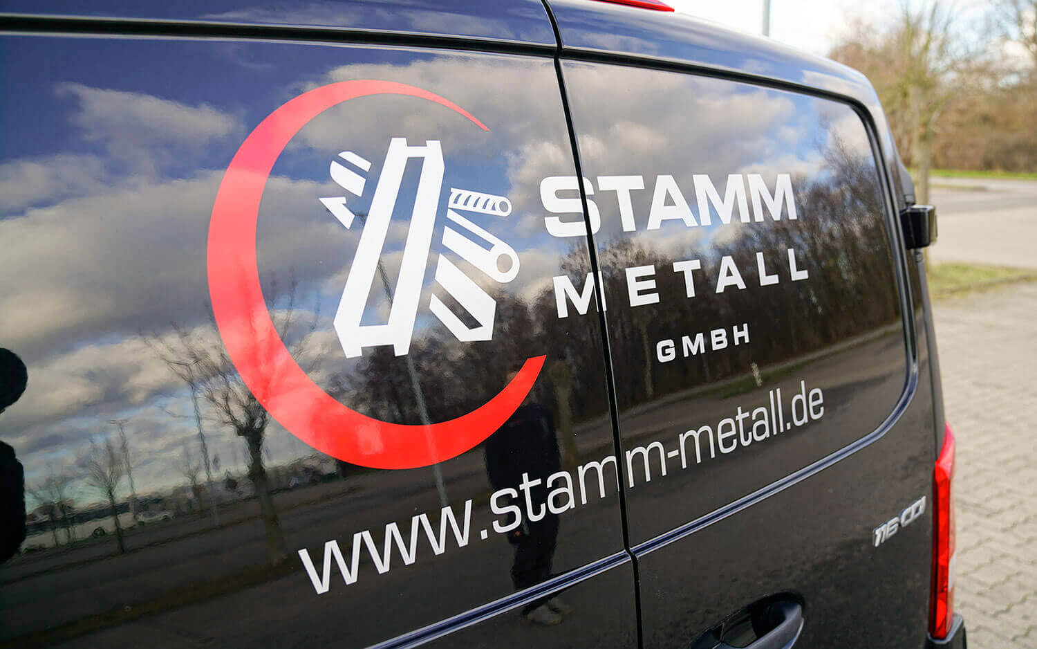 Autofolierung Stamm Metall Rostock