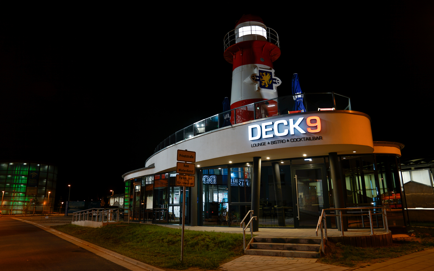 Deck 9 Leuchtschild