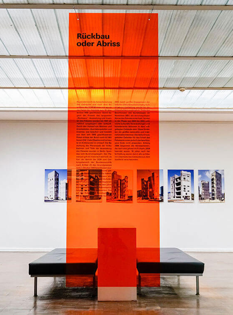 boob_referenzen_palast_der_republik_acryl_aufhänger_770x1040